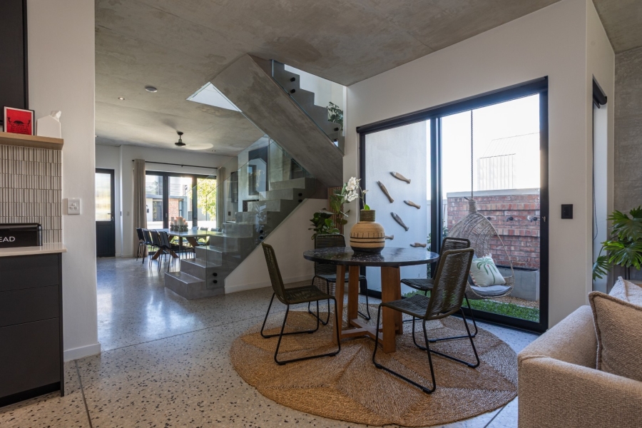 3 Bedroom Property for Sale in Lemoenkloof Western Cape